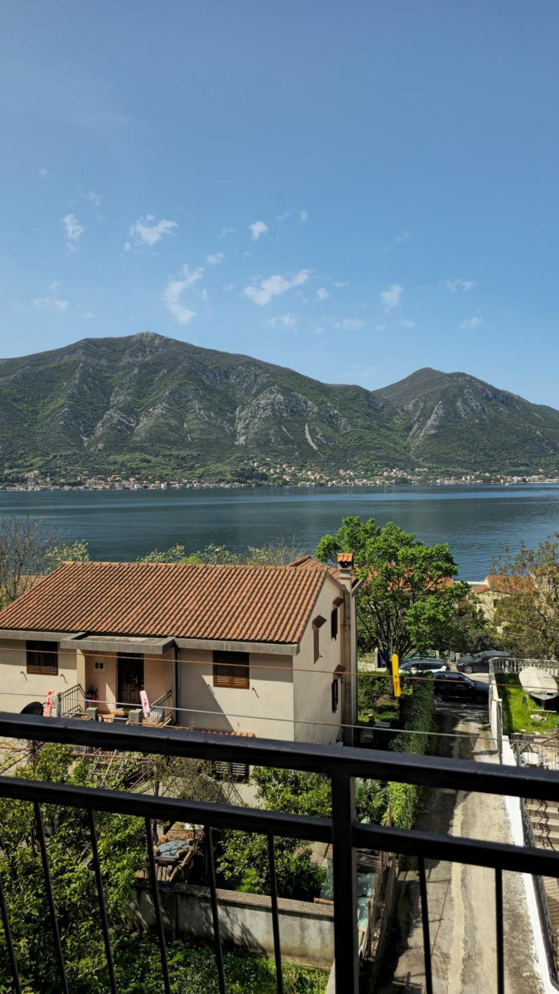 Апартаменты Modern Seaside Escape - Stunning Sea View - Private & Stylish Котор Экстерьер фото